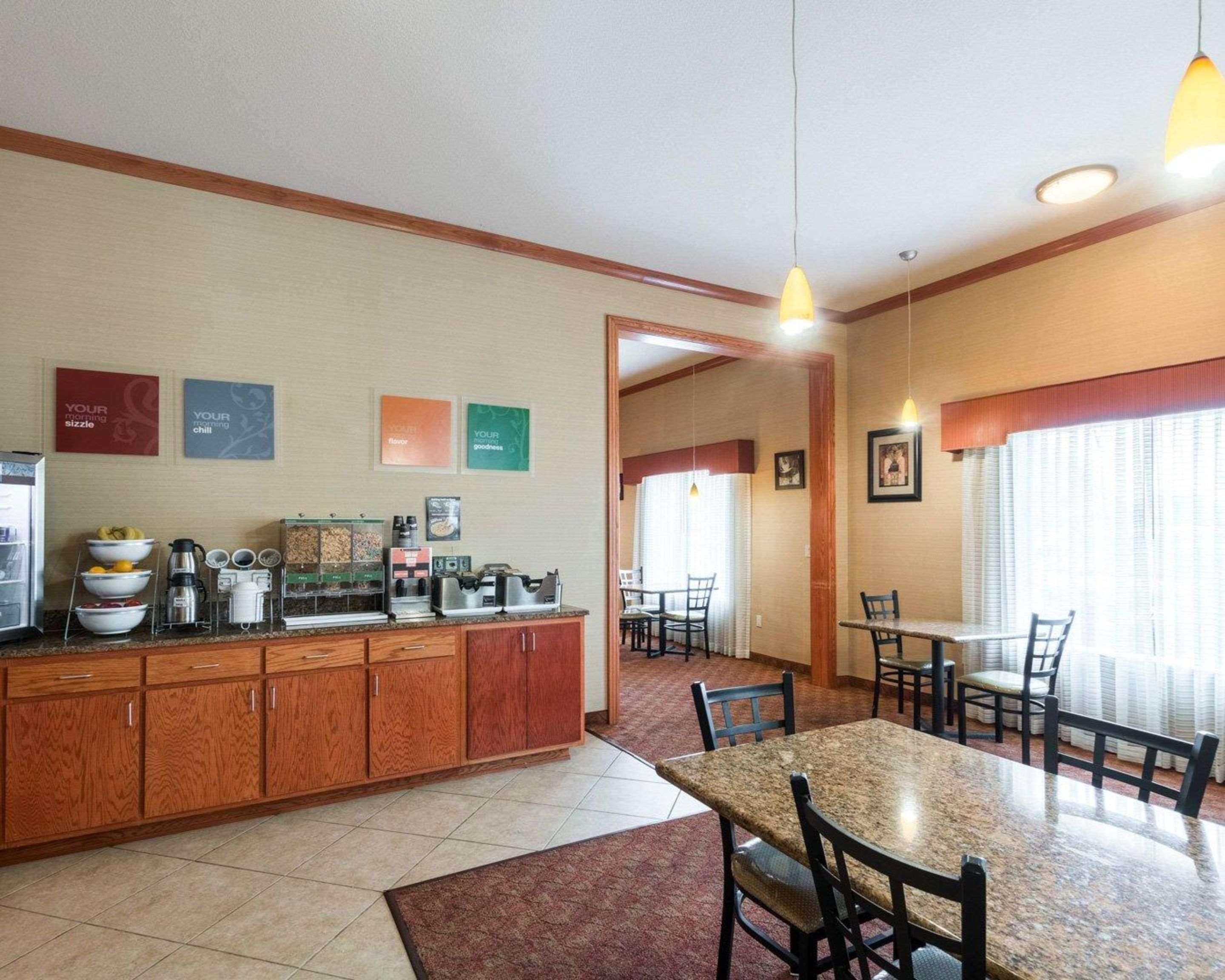 Comfort Suites Granbury Esterno foto