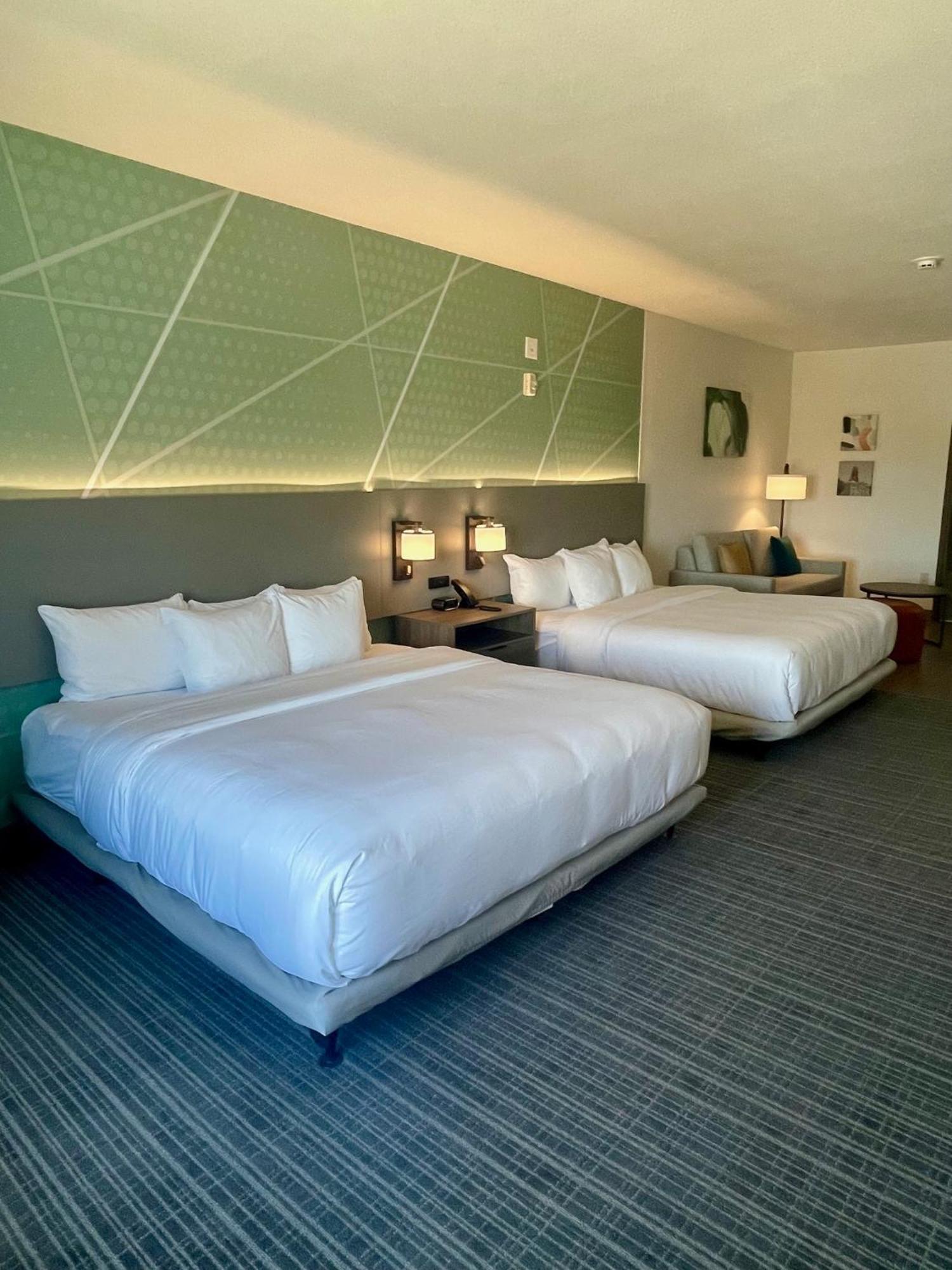 Comfort Suites Granbury Esterno foto